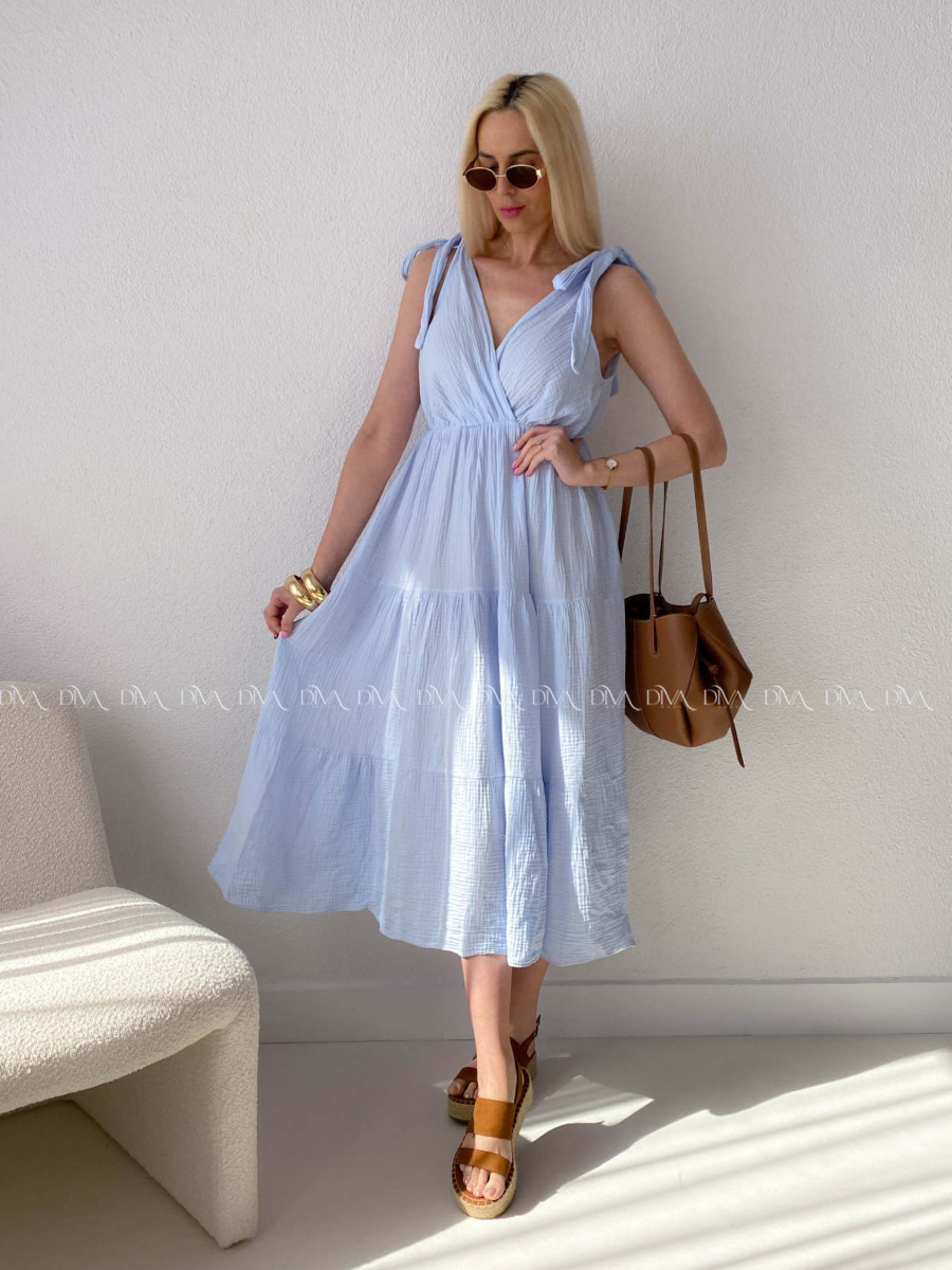 Mušelínové maxi šaty s vázáním na ramenou baby modré AB 159