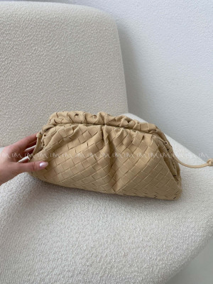 Prepletaná pouch kabelka s remienkom béžová