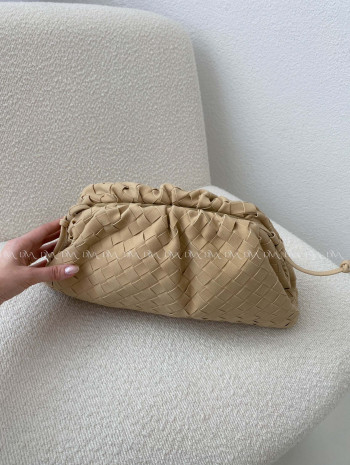 Prepletaná pouch kabelka s remienkom béžová