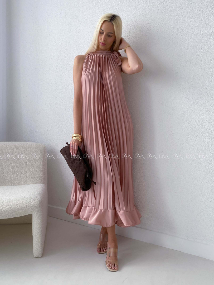 Elegantné saténové plisované maxi šaty blush pink AB 171