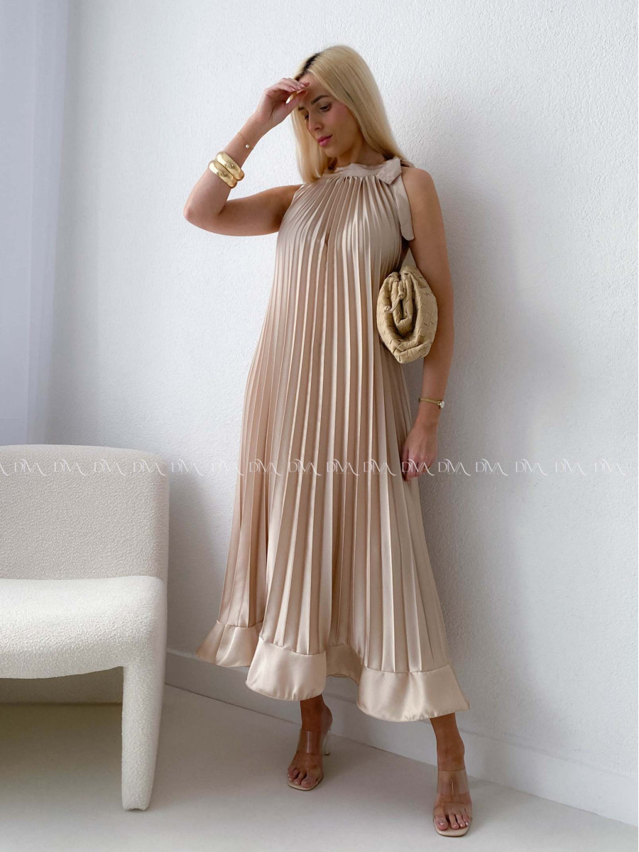 Elegantné saténové plisované maxi šaty zlaté AB 171