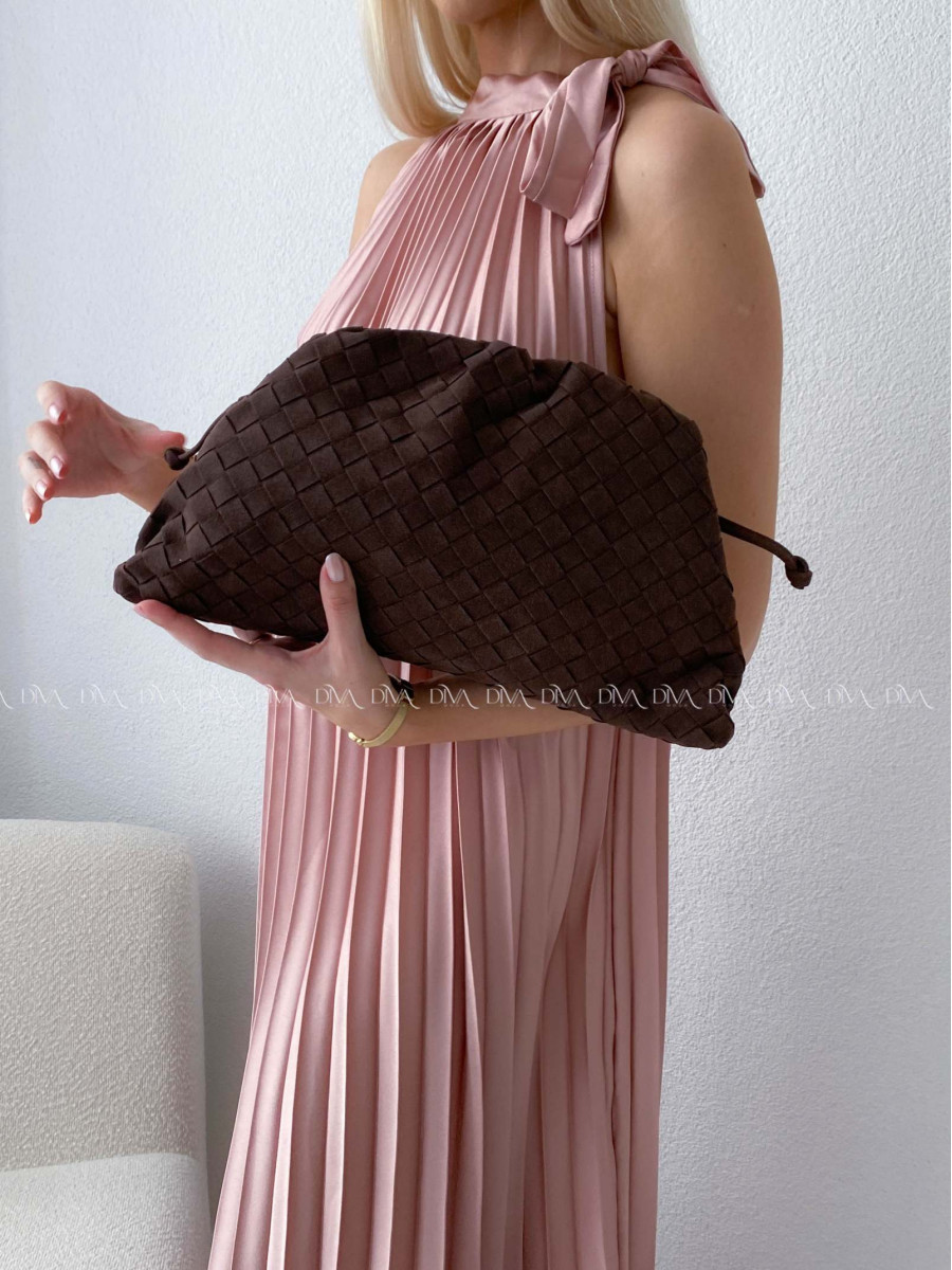 Prepletaná pouch kabelka s remienkom čokoládová