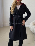 Čierny prechodný trenchcoat AB 91 Čierny prechodný trenchcoat AB 91