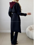 Čierny prechodný trenchcoat AB 91 Čierny prechodný trenchcoat AB 91