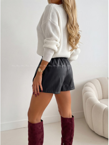 Koženkový skort s gombíkmi čierny AB 701 Koženkový skort s gombíkmi čierny AB 701