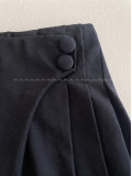 Skort so skladmi čierny AB 702