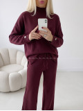 Úpletový komplet sveter + nohavice burgundy AA 157