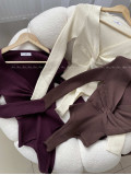 Úpletové body s uzlom burgundy AB 818 Úpletové body s uzlom burgundy AB 818