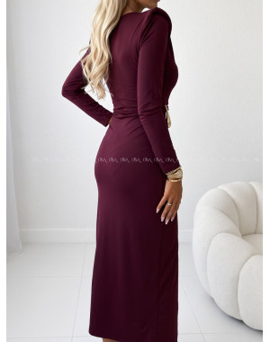 Priliehavé maxi šaty so sponou Burgundy AB 1233 Priliehavé maxi šaty so sponou Burgundy AB 1233