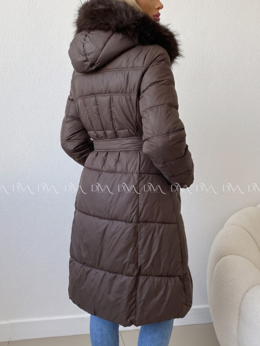 Zimná dlhá bunda s kožušinou čokoládová A 209 Zimná dlhá bunda s kožušinou čokoládová A 209