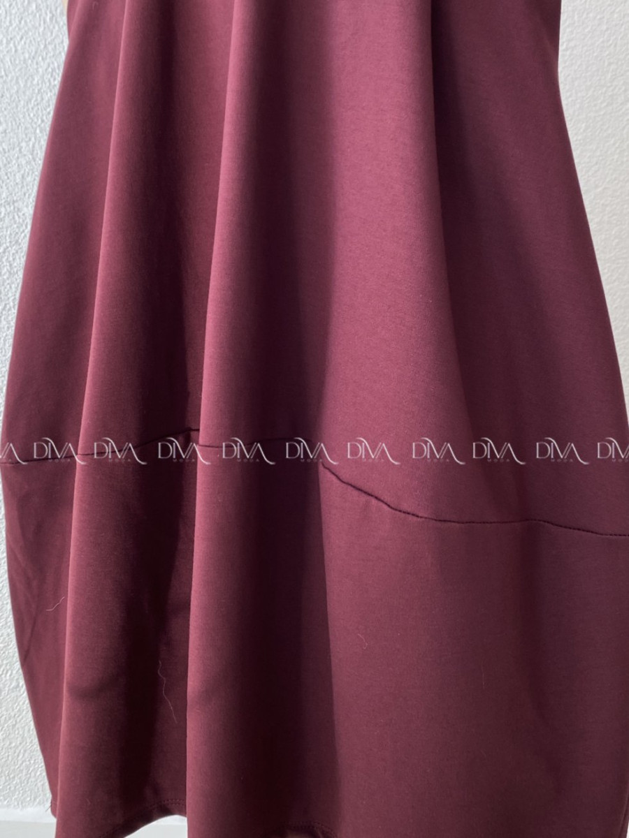 Maxi šaty hruškového strihu burgundy AA 105 Maxi šaty hruškového strihu burgundy AA 105