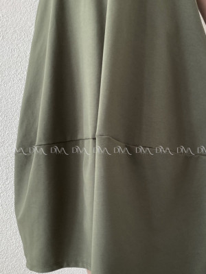 Maxi šaty hruškového strihu khaki zelené A 105