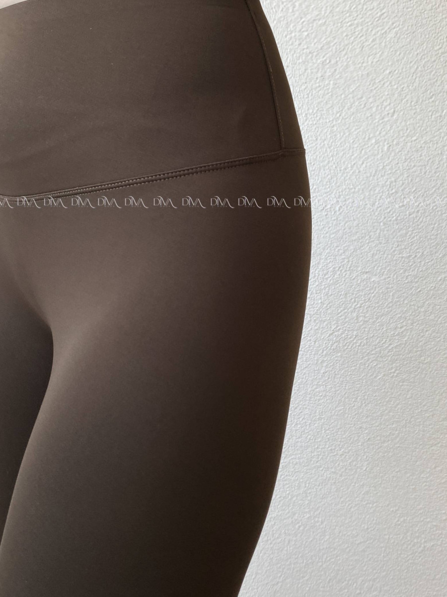 Sťahujúce hladké legíny hnedé Eliss A 333