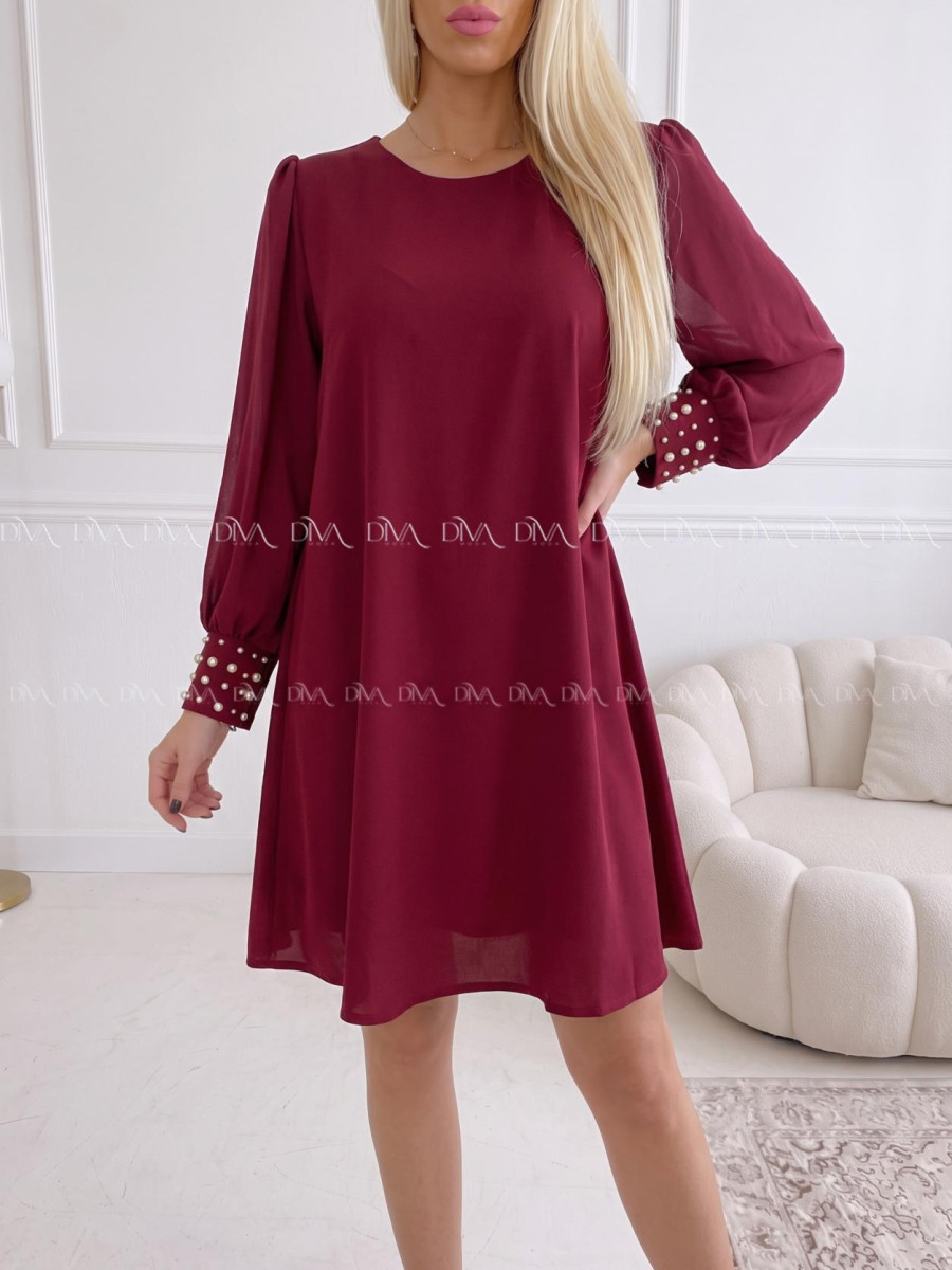 Šaty s perličkami na rukávoch burgundy AA 186
