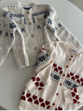 Svetrík na gombíky snow AB 996 Svetrík na gombíky snow AB 996